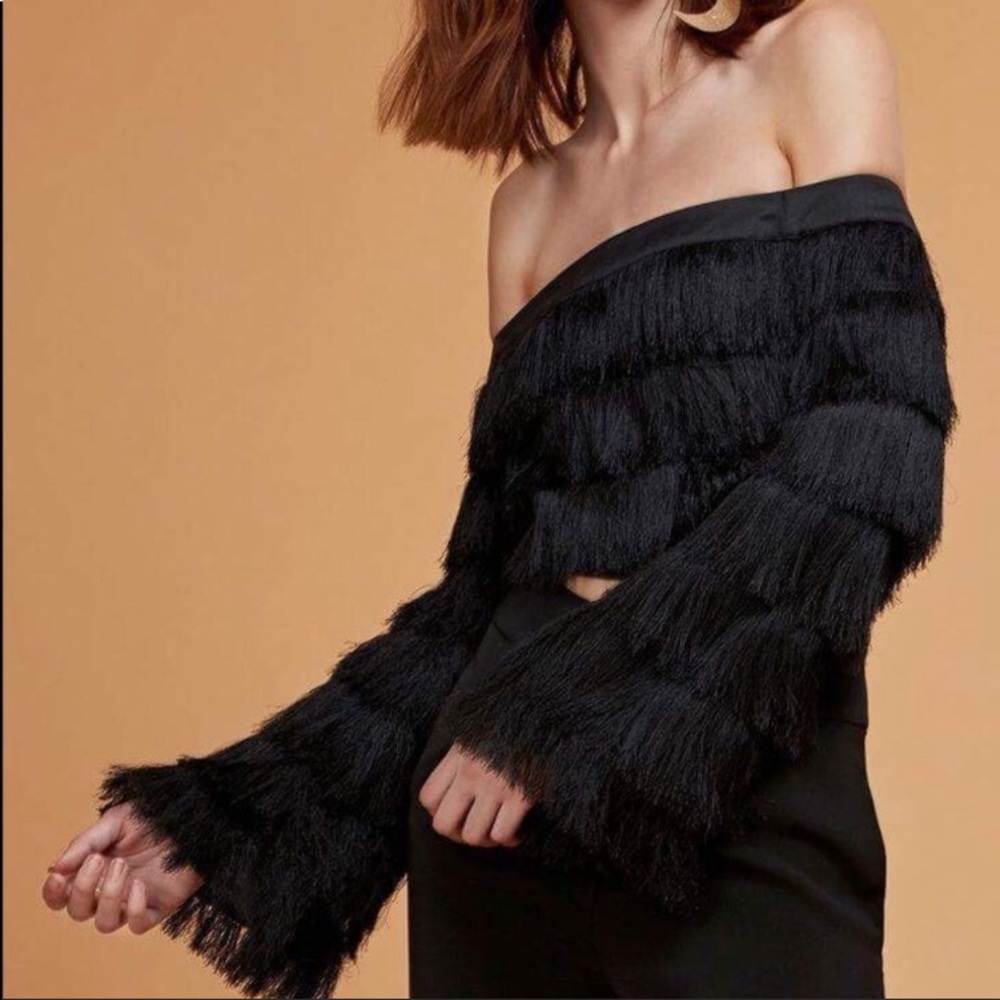 C/meo black crop fringe top